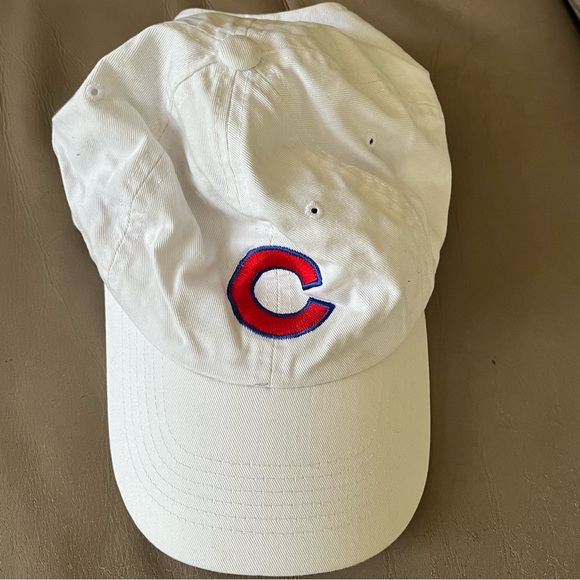 Beautiful cap - Picture 1 of 5